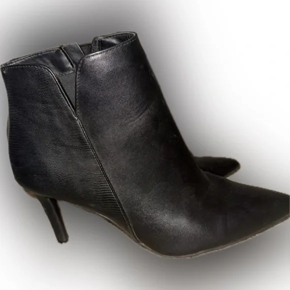 Size 8 black booties in great condition - Picture 3 of 4